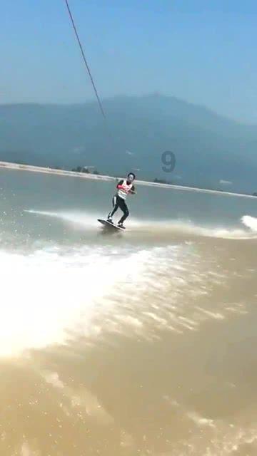 射击弹跳球